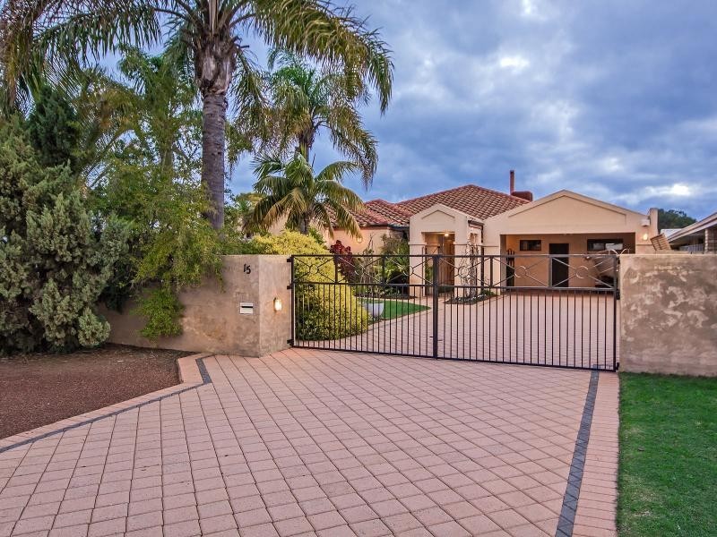 15 St Clair Place, Cooloongup WA 6168