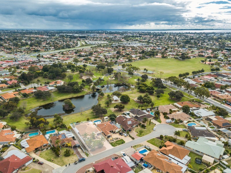 15 St Clair Place, Cooloongup WA 6168