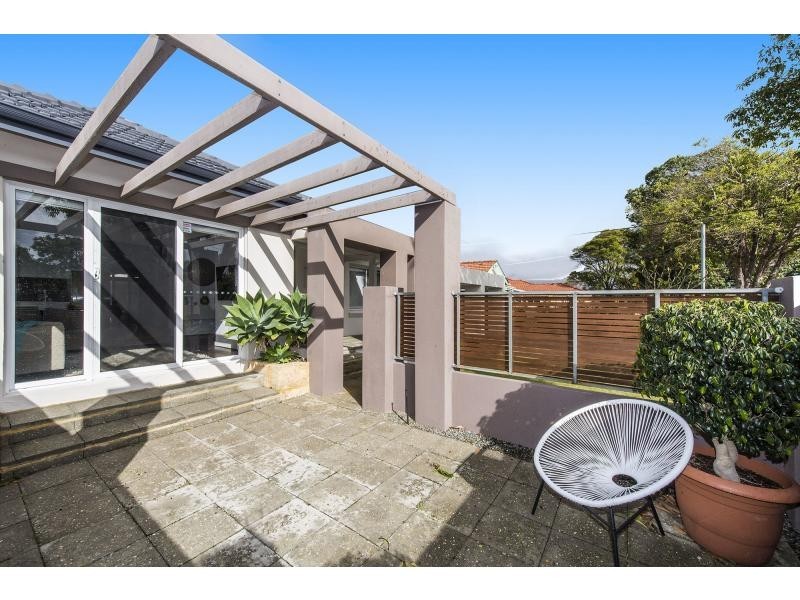 45 Downey Drive, Manning WA 6152