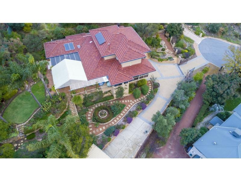 26 Dale Drive, Gooseberry Hill WA 6076