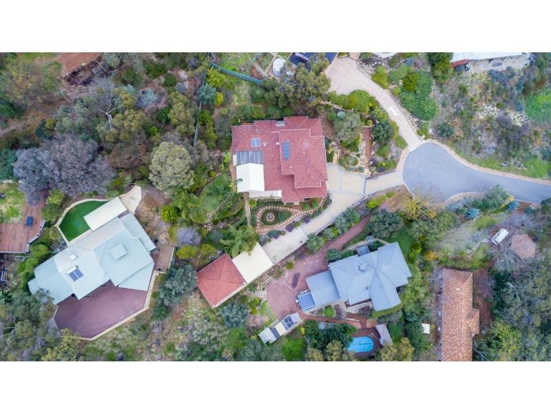 26 Dale Drive, Gooseberry Hill WA 6076