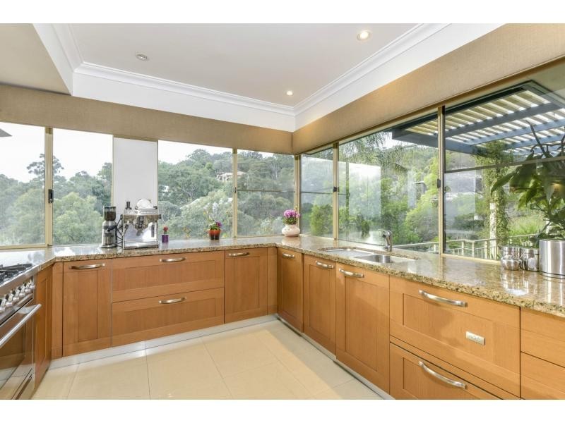 26 Dale Drive, Gooseberry Hill WA 6076