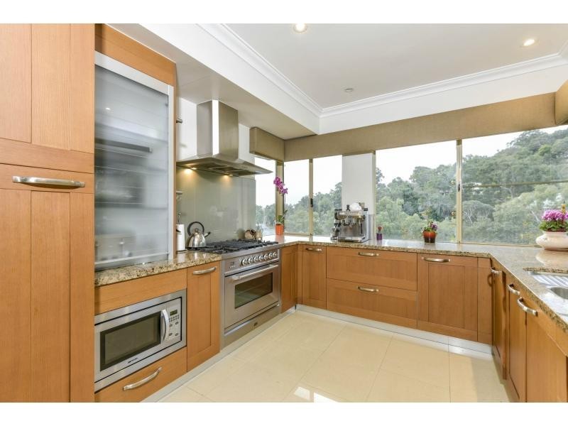 26 Dale Drive, Gooseberry Hill WA 6076