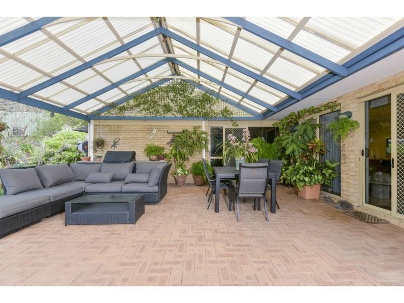 26 Dale Drive, Gooseberry Hill WA 6076