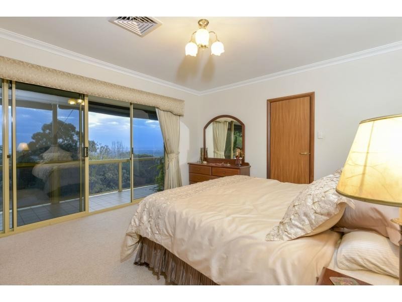 26 Dale Drive, Gooseberry Hill WA 6076
