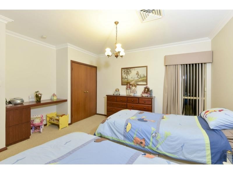26 Dale Drive, Gooseberry Hill WA 6076