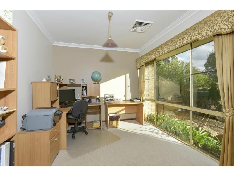 26 Dale Drive, Gooseberry Hill WA 6076