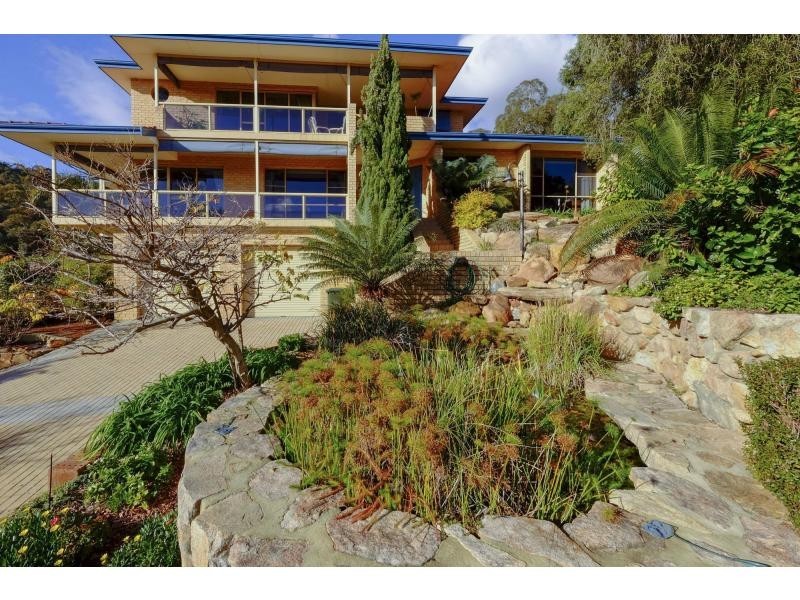 26 Dale Drive, Gooseberry Hill WA 6076