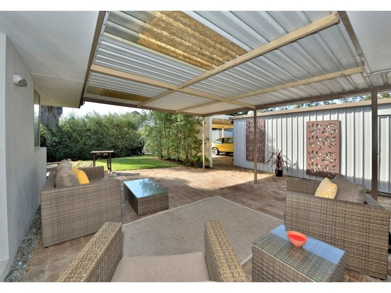 15 Portmarnock Circle, Halls Head WA 6210