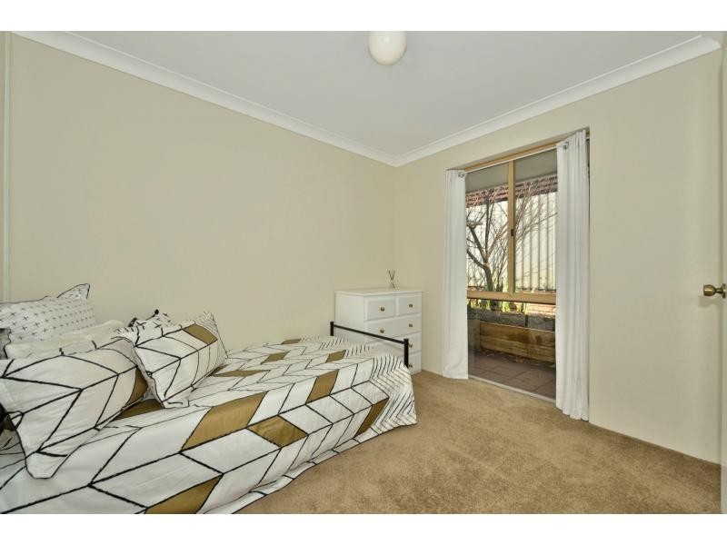 15 Portmarnock Circle, Halls Head WA 6210