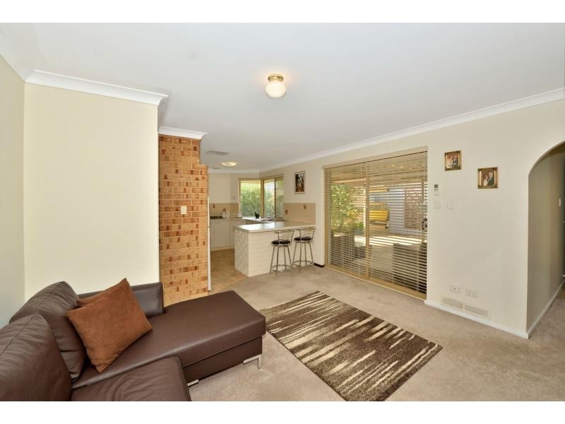 15 Portmarnock Circle, Halls Head WA 6210