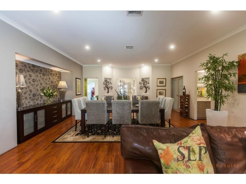 16 Longview Way, The Vines WA 6069