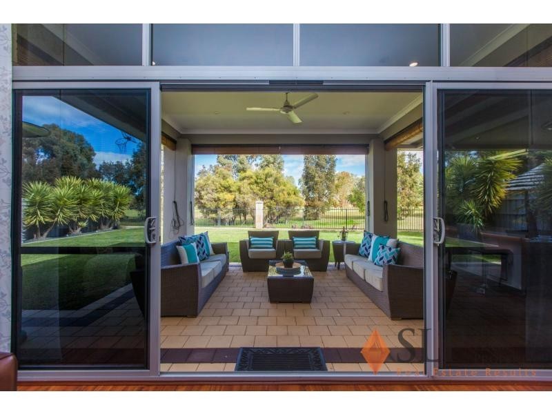 16 Longview Way, The Vines WA 6069