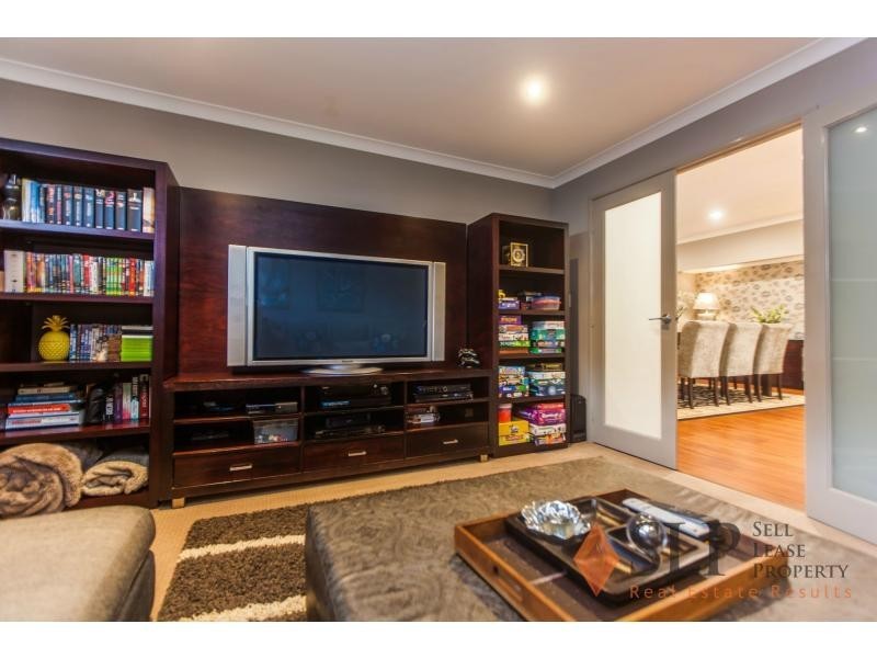 16 Longview Way, The Vines WA 6069