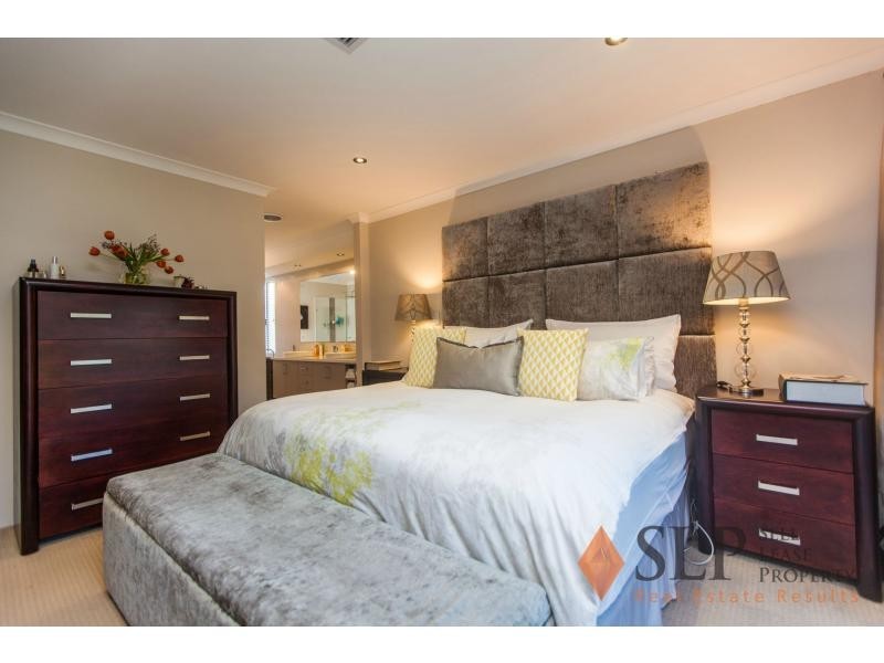 16 Longview Way, The Vines WA 6069
