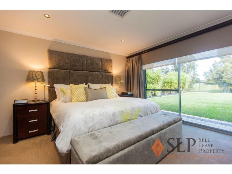 16 Longview Way, The Vines WA 6069