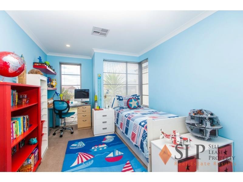 16 Longview Way, The Vines WA 6069