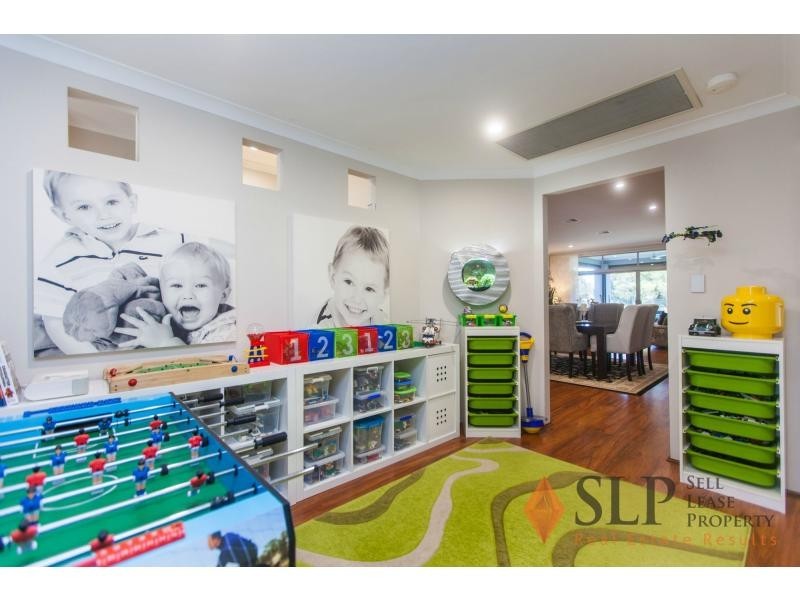 16 Longview Way, The Vines WA 6069