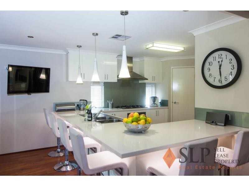 16 Longview Way, The Vines WA 6069
