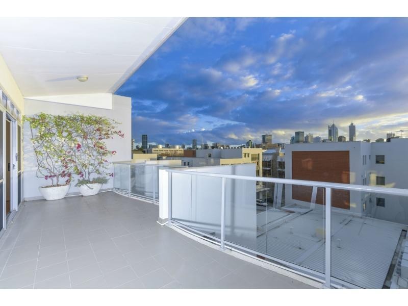 16/153 Kensington Street, East Perth WA 6004