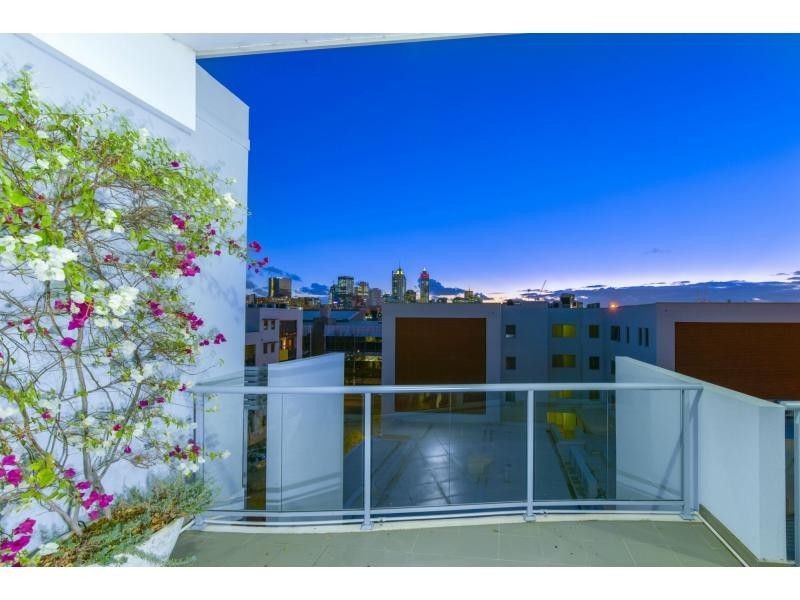 16/153 Kensington Street, East Perth WA 6004