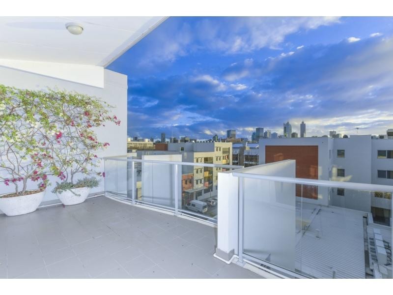 16/153 Kensington Street, East Perth WA 6004