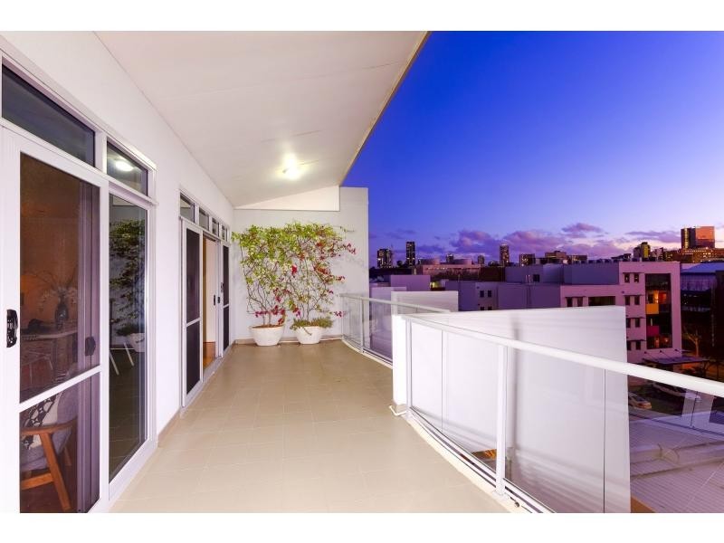 16/153 Kensington Street, East Perth WA 6004