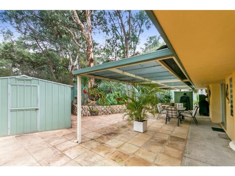 12 Barnes Road, Roleystone WA 6111