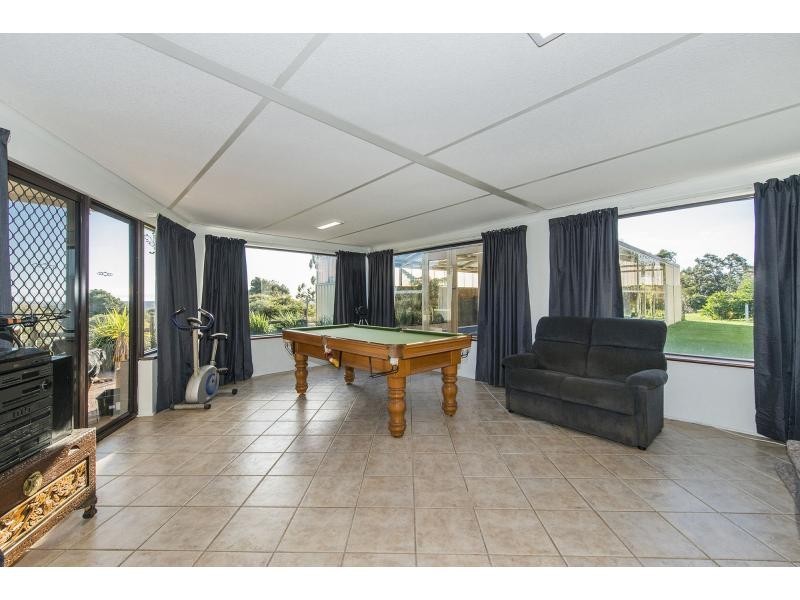 15 Rails Crescent, Wungong WA 6112