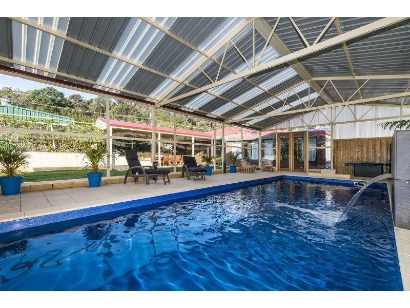 15 Rails Crescent, Wungong WA 6112