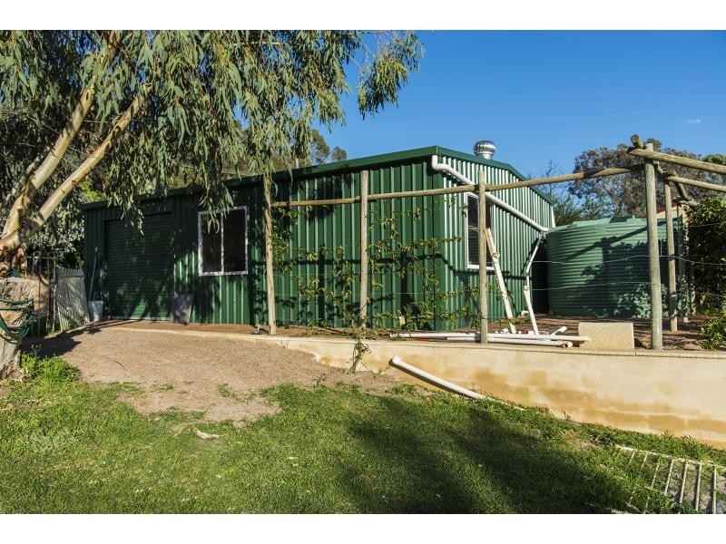 15 Rails Crescent, Wungong WA 6112
