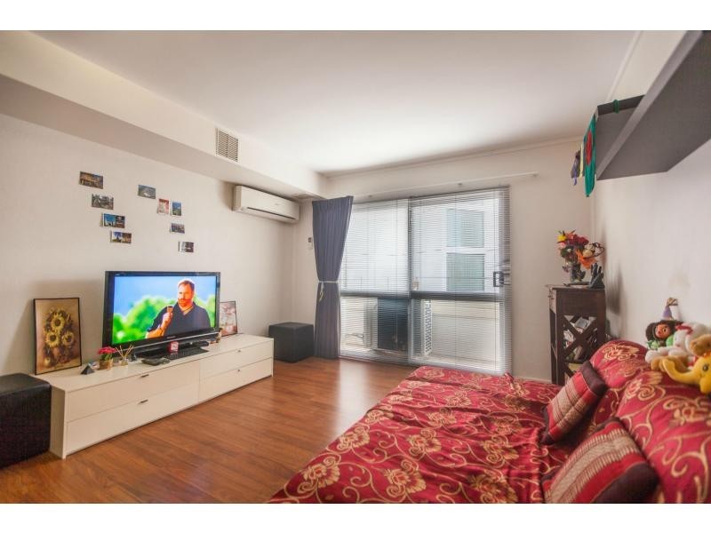 30/132 Mounts Bay Road, Perth WA 6000