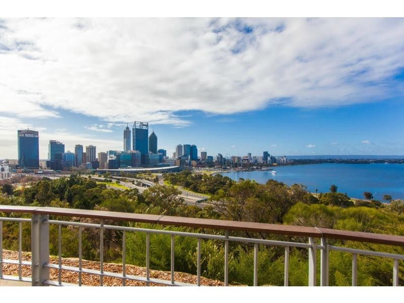 30/132 Mounts Bay Road, Perth WA 6000