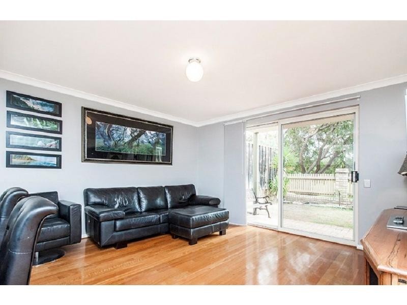 7 Lakefront Circle, The Vines WA 6069