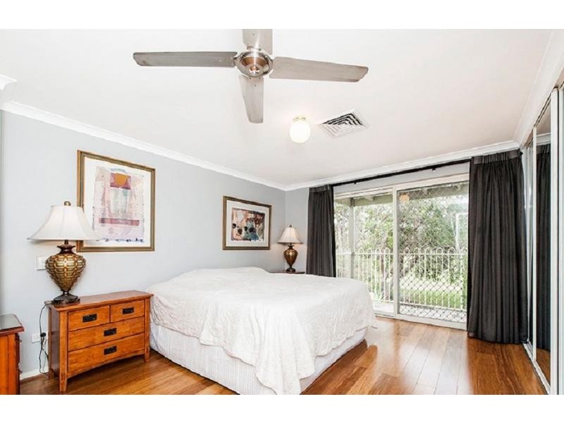 7 Lakefront Circle, The Vines WA 6069