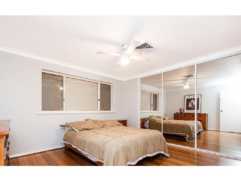 7 Lakefront Circle, The Vines WA 6069
