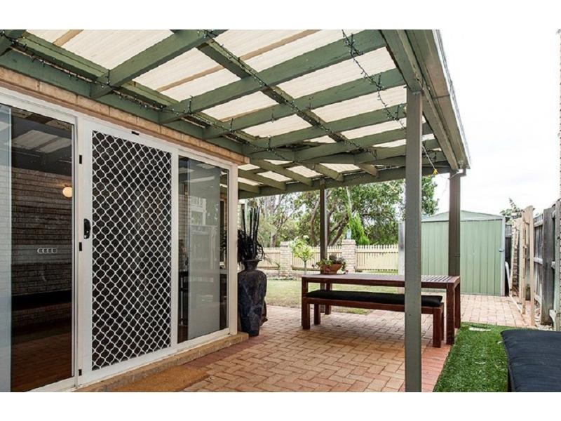 7 Lakefront Circle, The Vines WA 6069