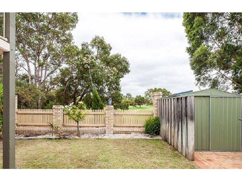 7 Lakefront Circle, The Vines WA 6069