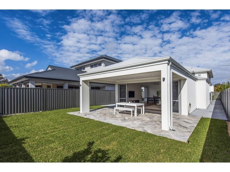 26A Henning Crescent, Manning WA 6152