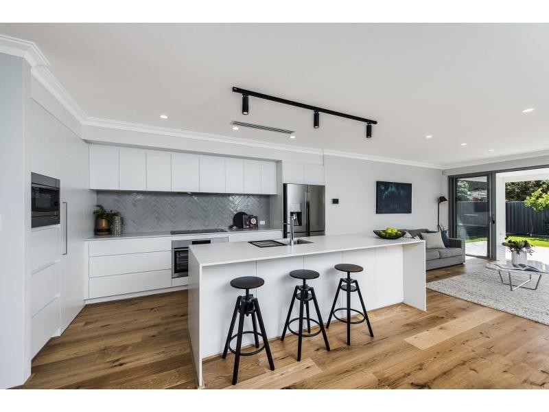 26A Henning Crescent, Manning WA 6152