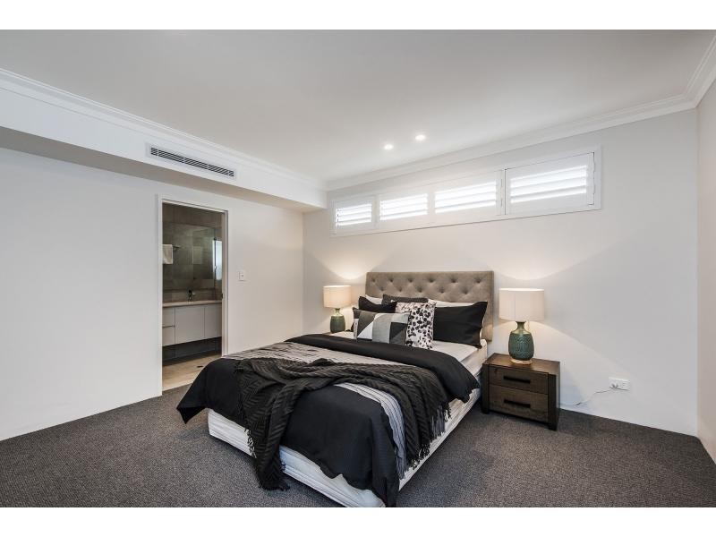 26A Henning Crescent, Manning WA 6152