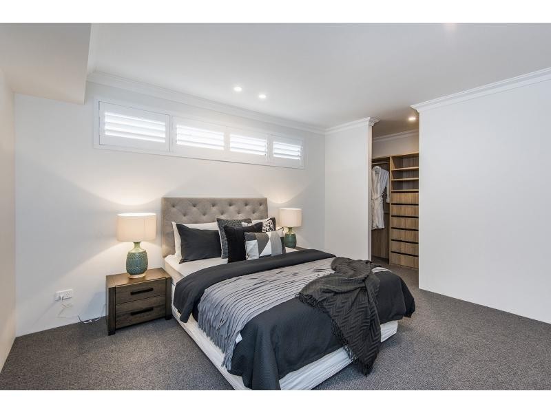 26A Henning Crescent, Manning WA 6152