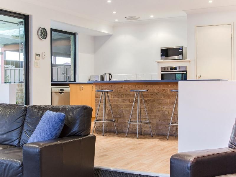 30 Teraglin Street, Warnbro WA 6169