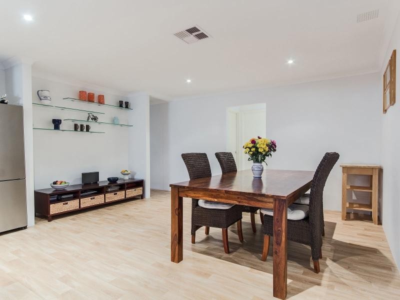 30 Teraglin Street, Warnbro WA 6169