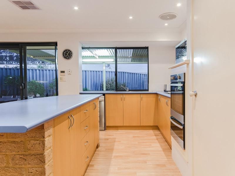 30 Teraglin Street, Warnbro WA 6169