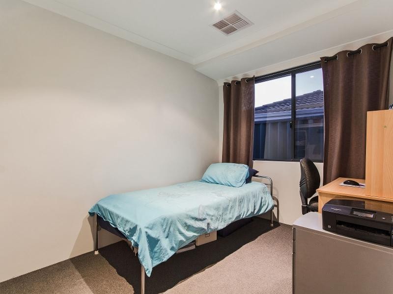 30 Teraglin Street, Warnbro WA 6169