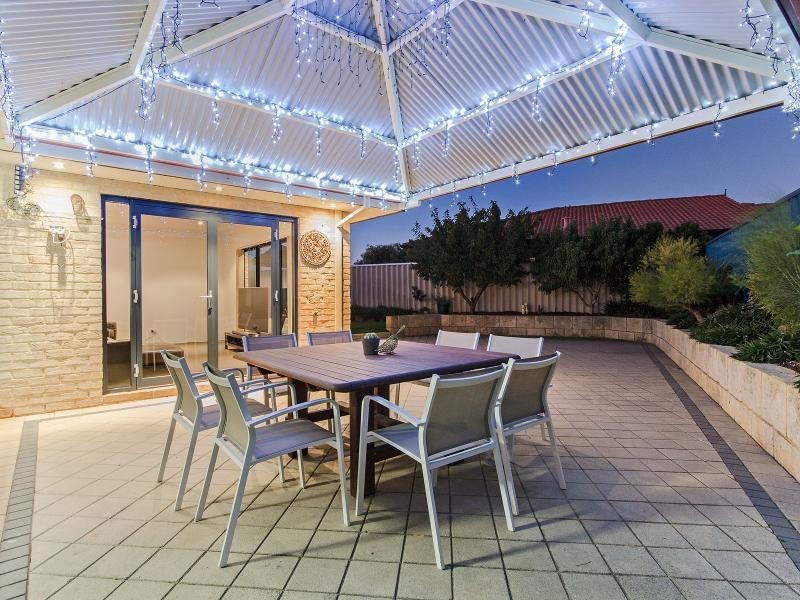 30 Teraglin Street, Warnbro WA 6169