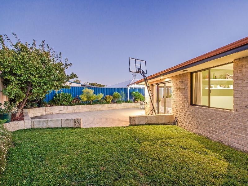 30 Teraglin Street, Warnbro WA 6169