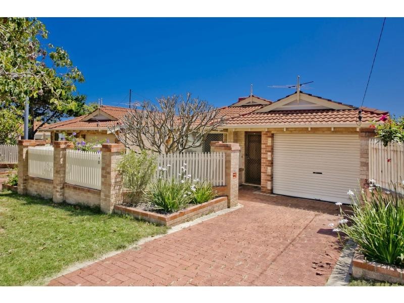 Villa 2/11 Bradley Street, Yokine WA 6060