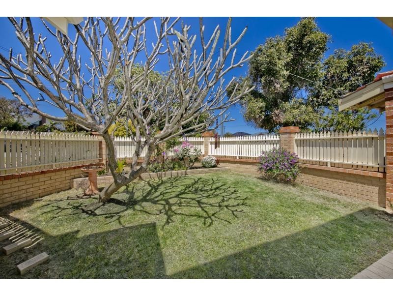 Villa 2/11 Bradley Street, Yokine WA 6060